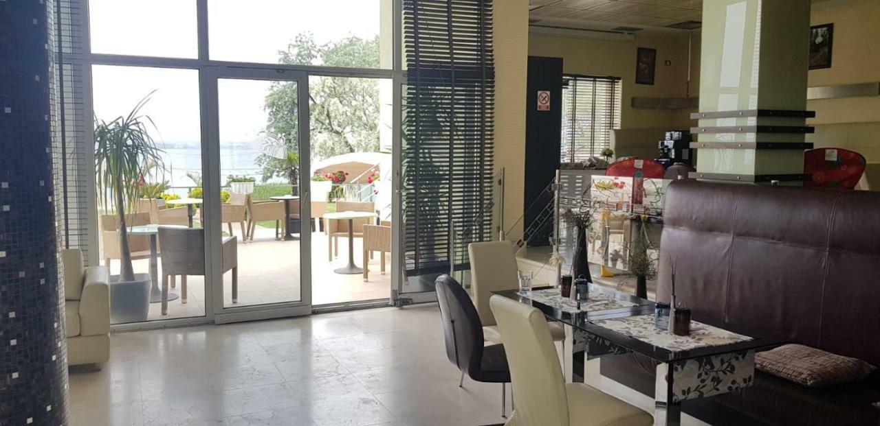 Imago Boutique Hotel Мамая Екстериор снимка